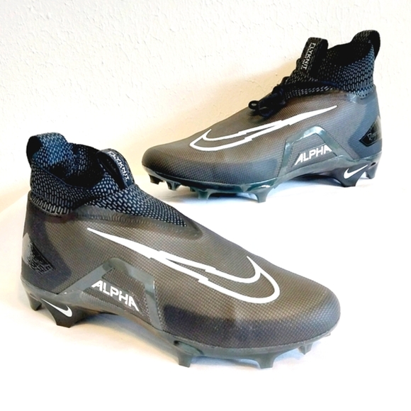 Nike Alpha Menace Elite 3 Flyknit Black Football Cleats - Picture 1 of 11